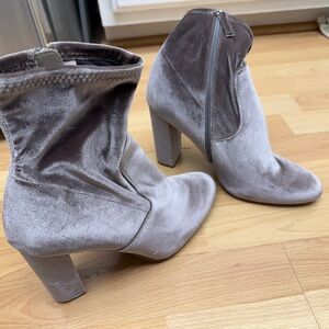Steve Madden Silver Velvet Heeled dusty purple Boots